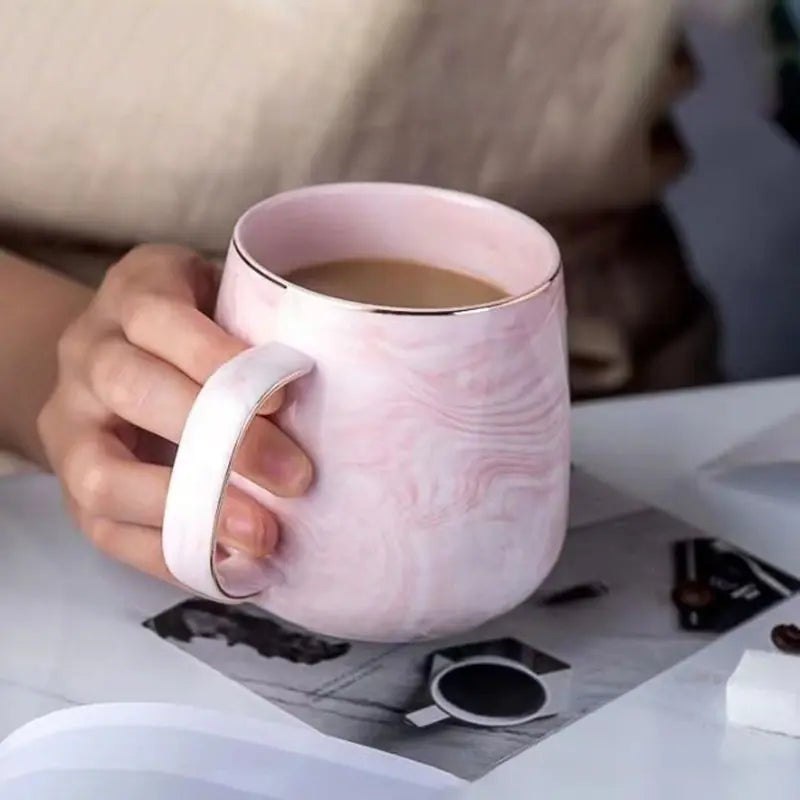 Elevate Your Morning Routine with the Nordic Gold Rim Ceramic Mug!